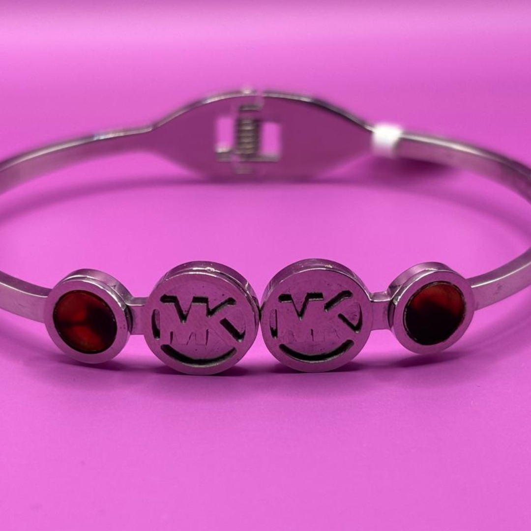 MK-Inspired Stainless