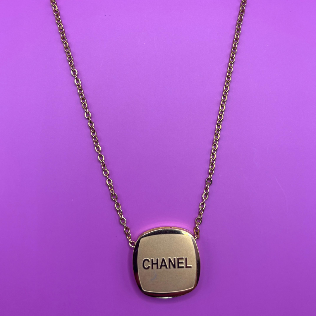 Sleek Golden CH