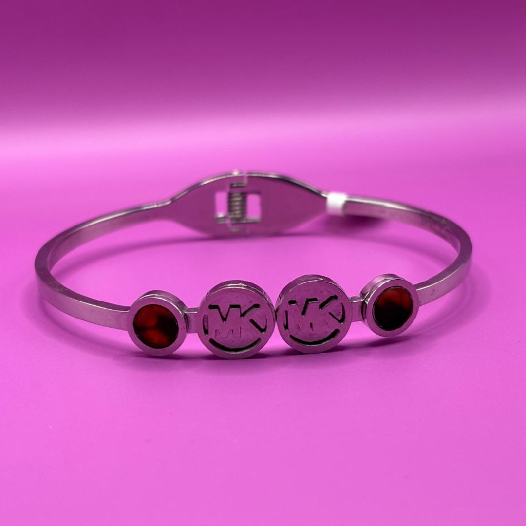 MK-Inspired Stainless