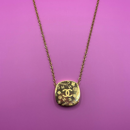 Sleek Golden CH