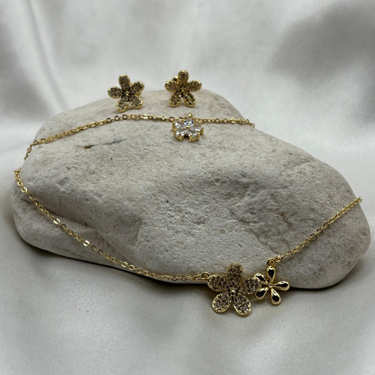 Aretes y Collar tipo flor